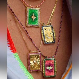 Green star Pendant Necklace N1051